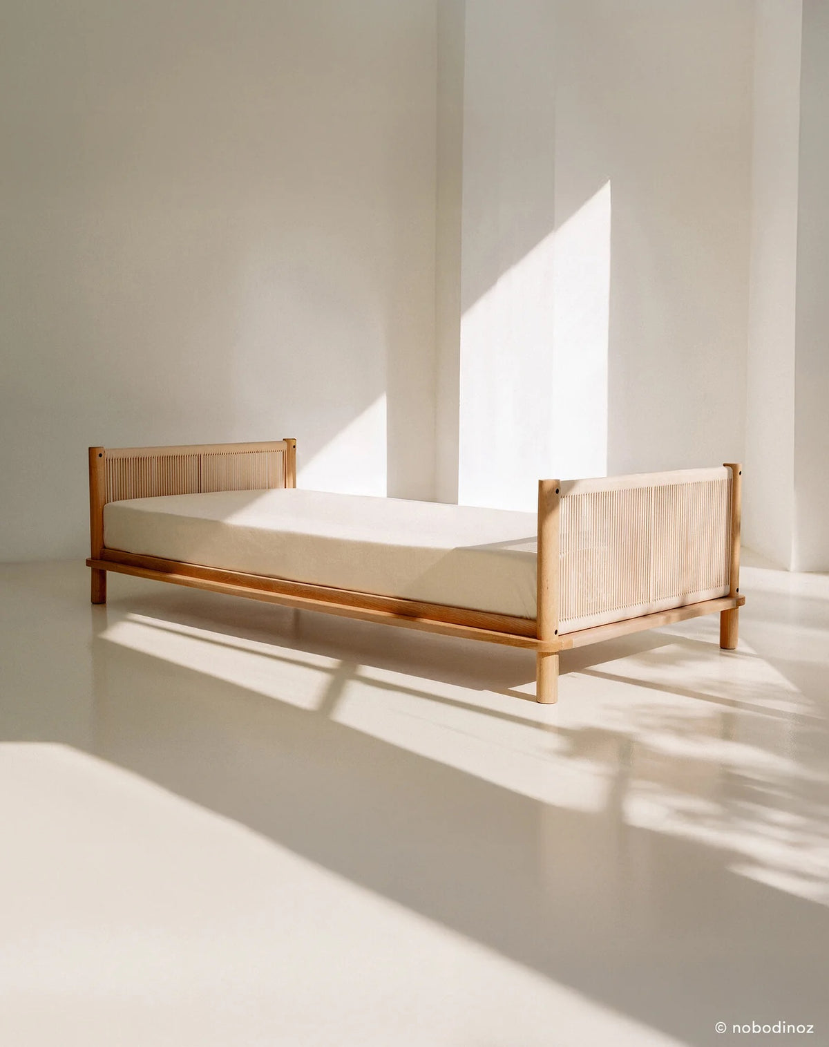 SINGLE BED SOLID OAK WOOD - LATITUDE