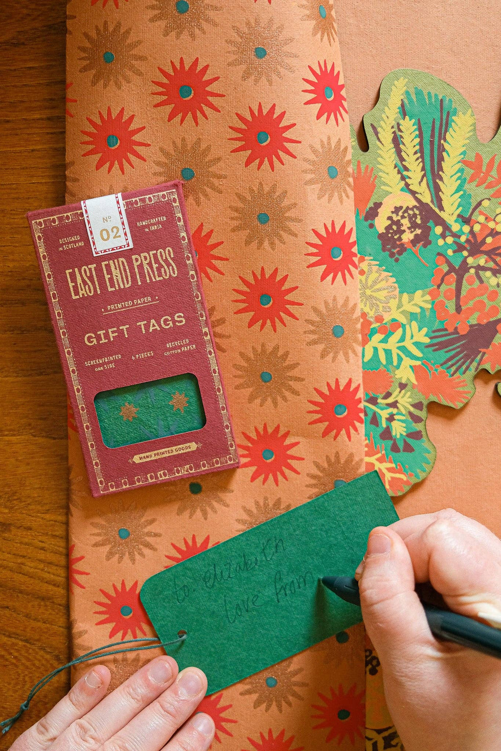 6 CHRISTMAS GIFT TAGS