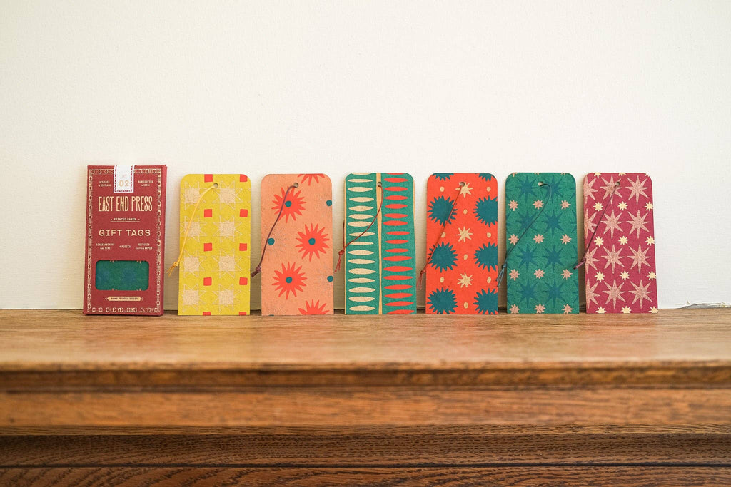 6 CHRISTMAS GIFT TAGS