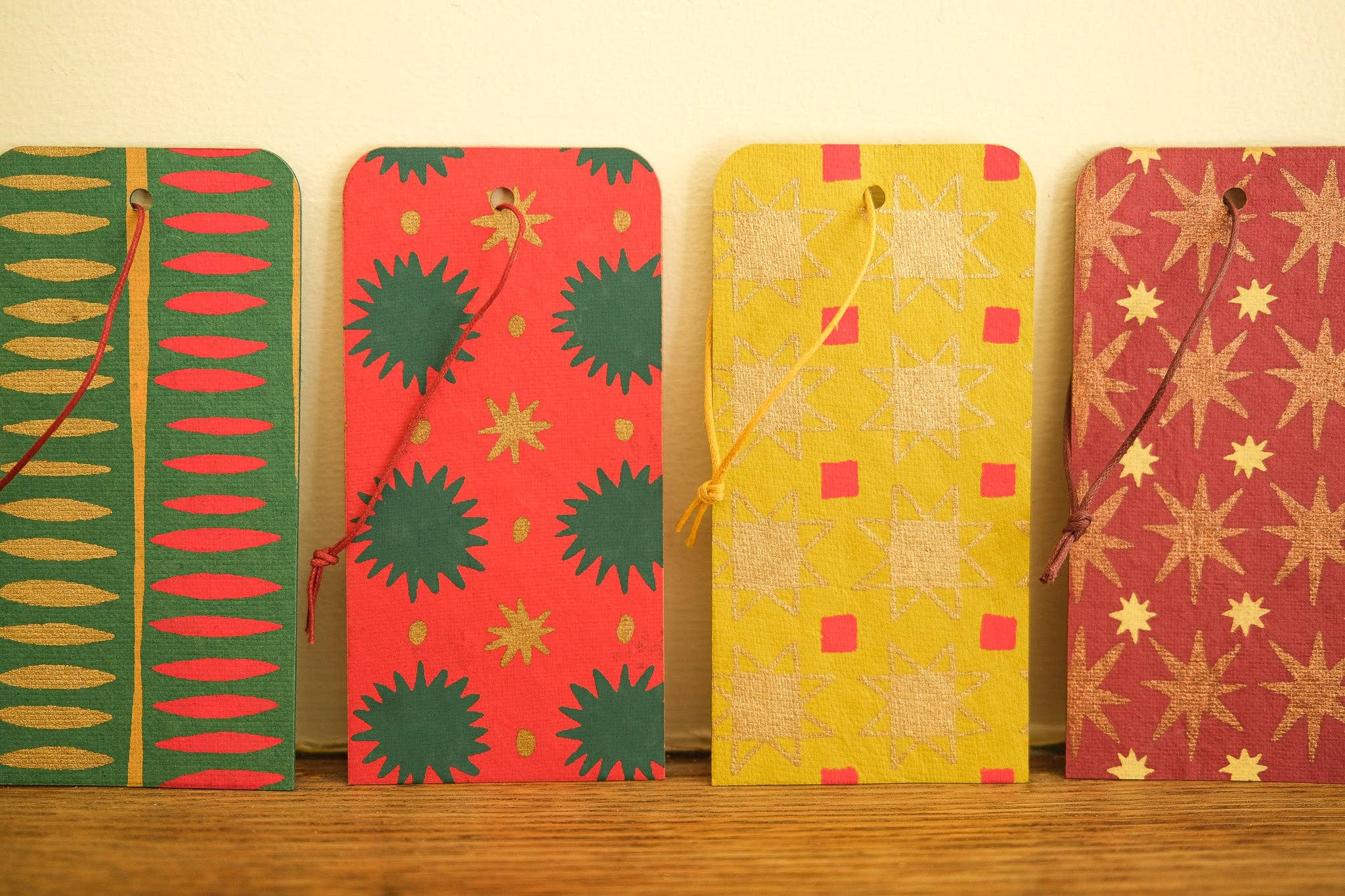 6 CHRISTMAS GIFT TAGS