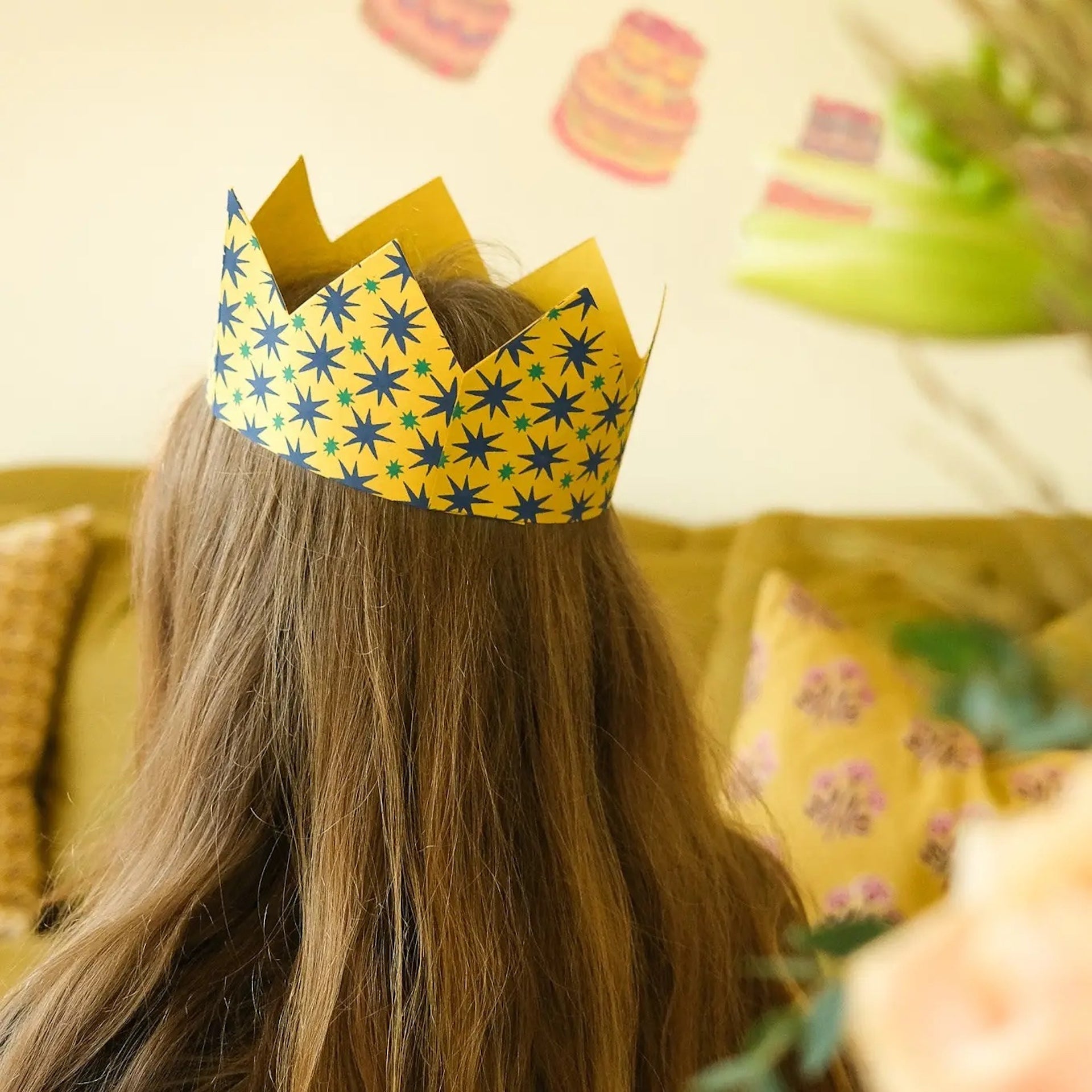 6 CELEBRATION CROWNS