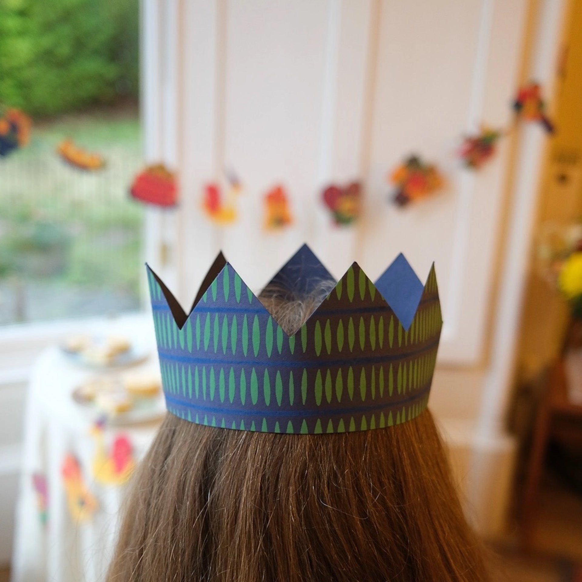 6 CELEBRATION CROWNS