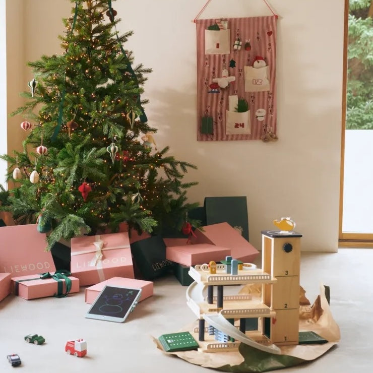 JORDY WOODEN MULTI PLAY PARKING TOWER