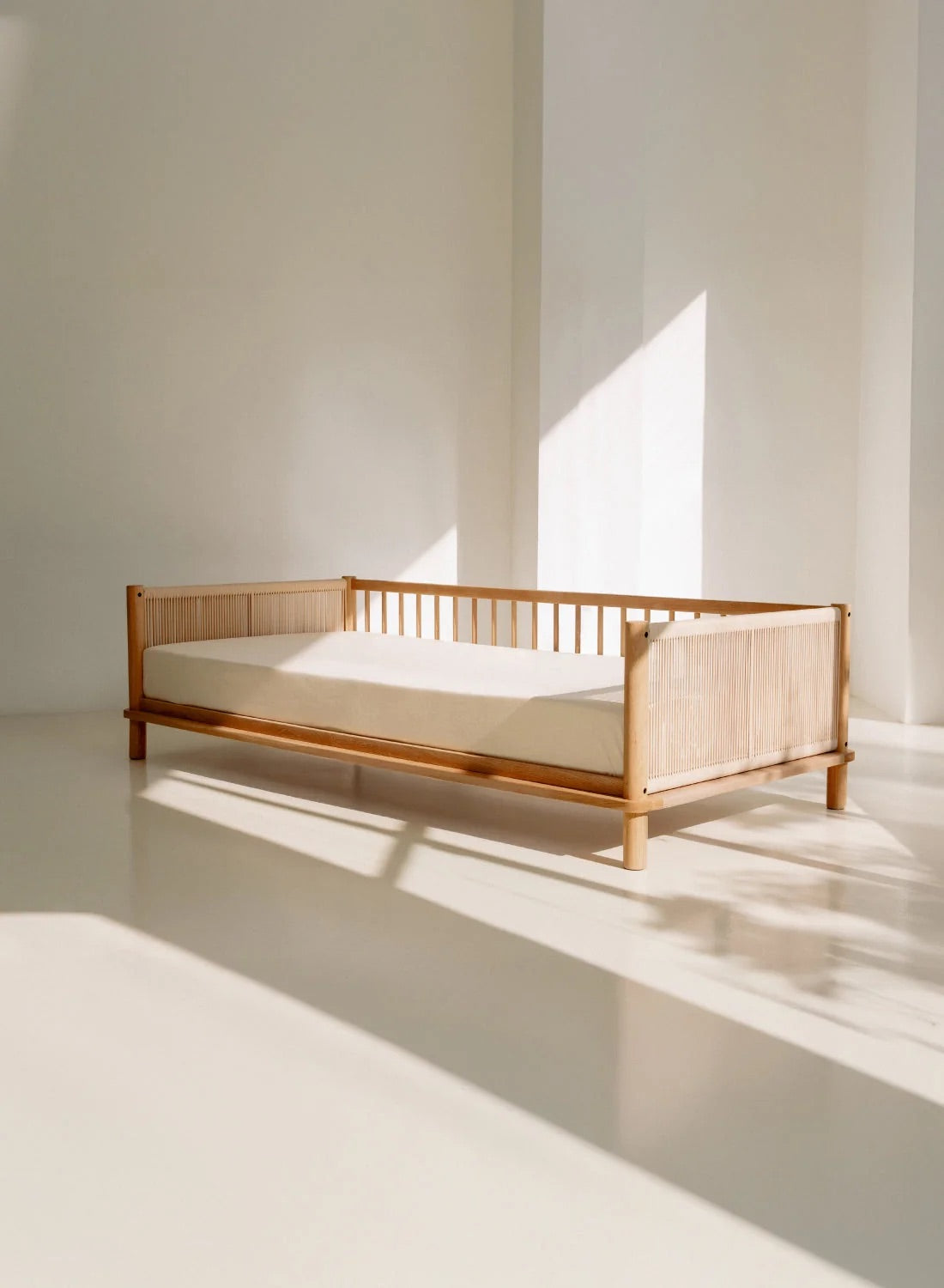 SINGLE BED SOLID OAK WOOD - LATITUDE