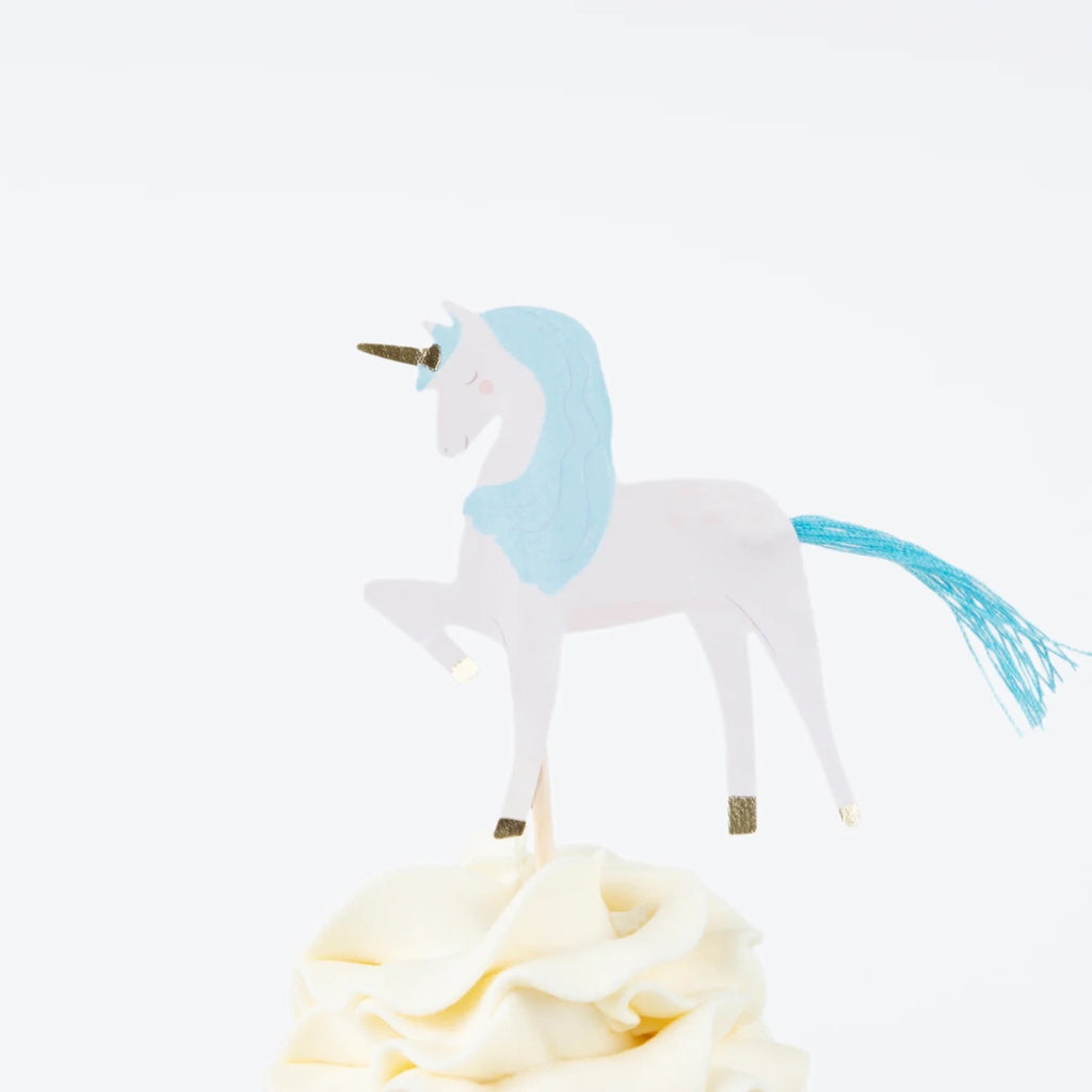 MEADOWS UNICORN CUPCAKE KIT