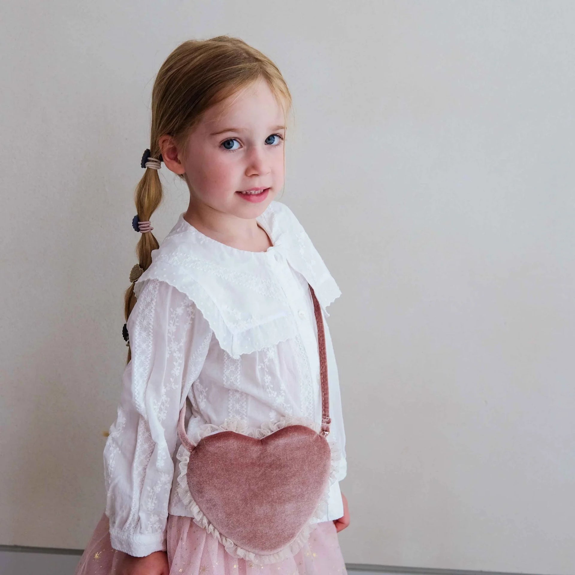 TULLE VELVET HEART BAG