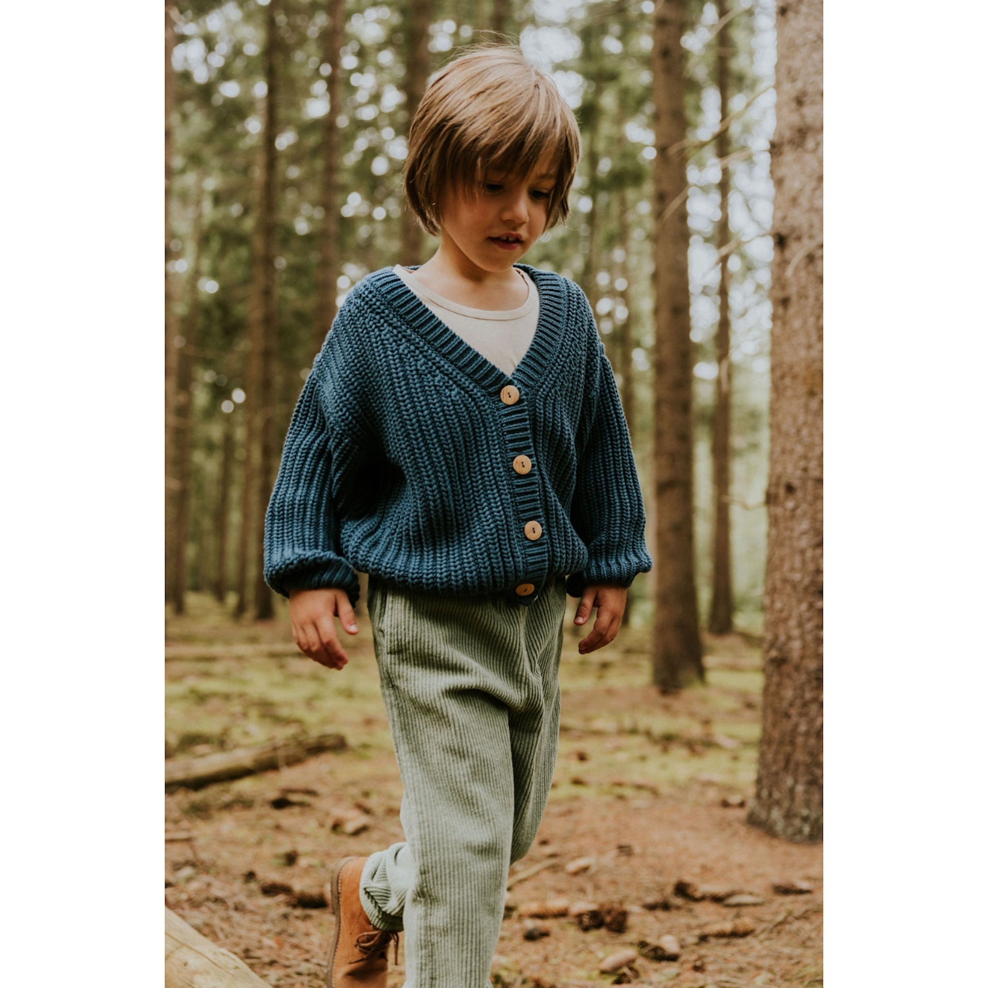 CHUNKY KNITTED CARDIGAN