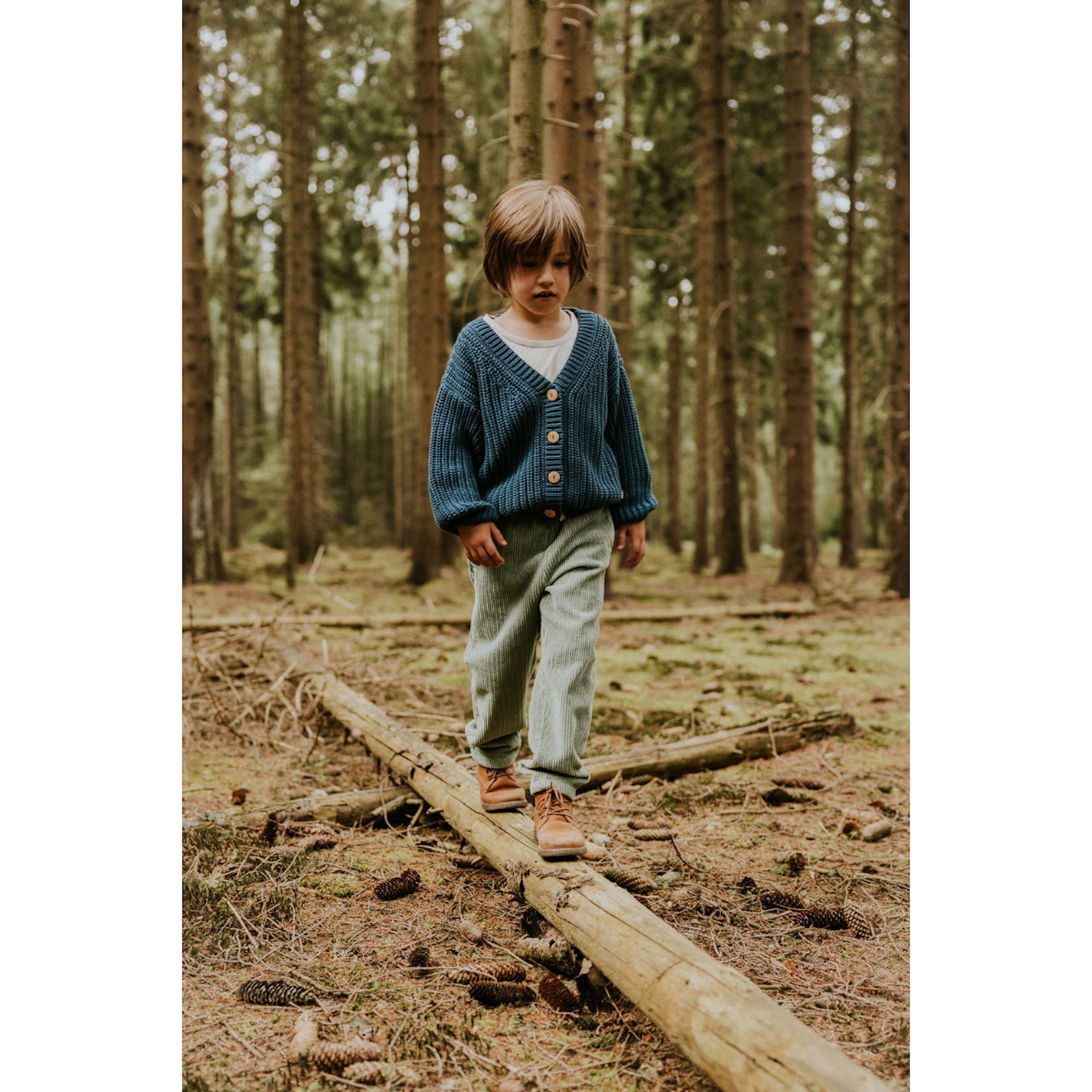 CHUNKY KNITTED CARDIGAN
