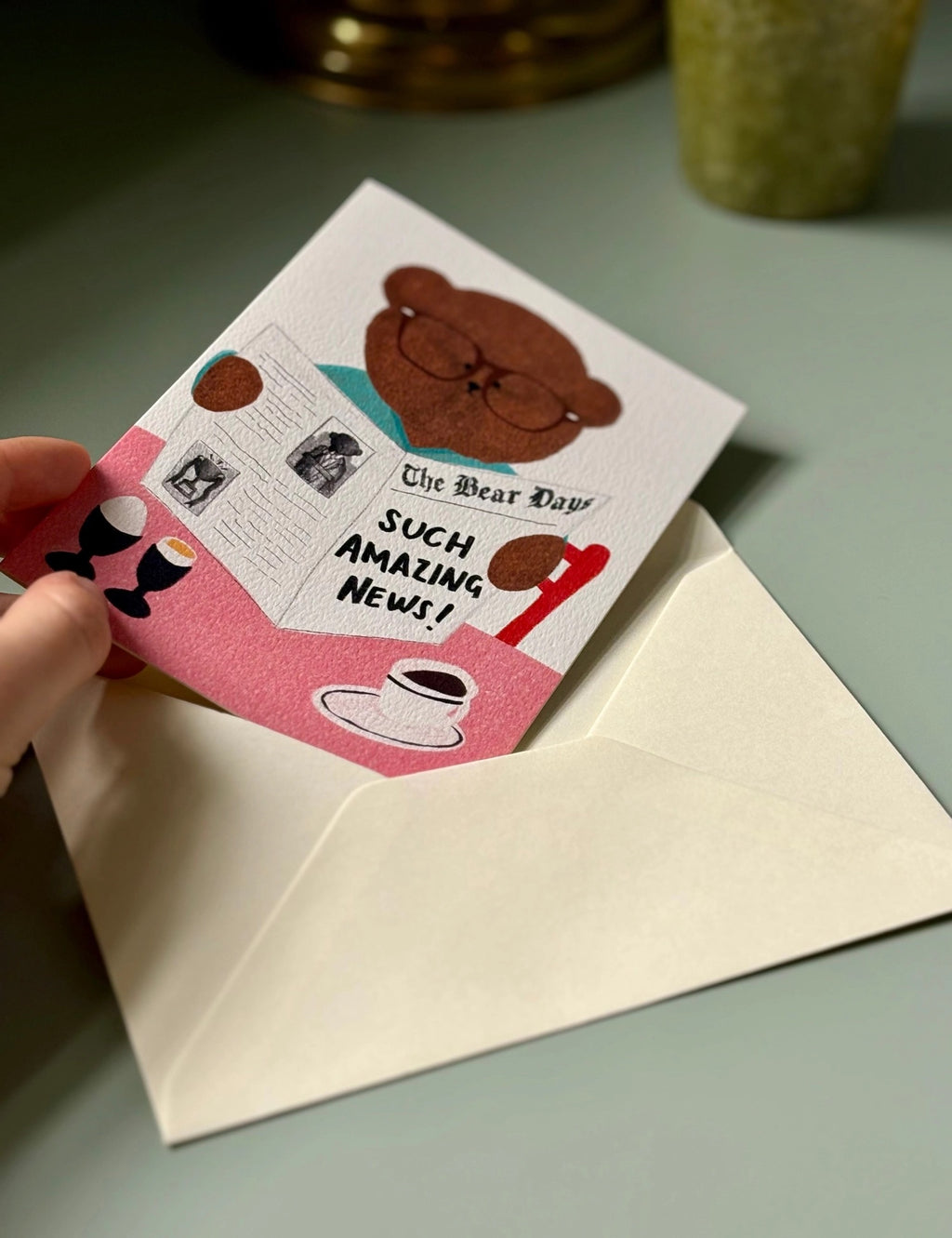 AMAZING NEWS BEAR CARD