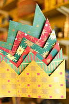 6 FESTIVE PARTY CROWNS