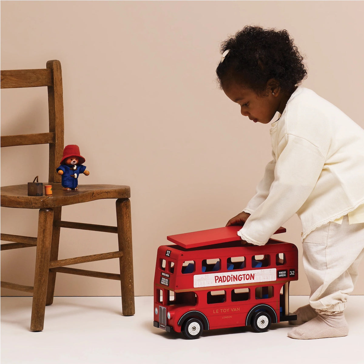 PADDINGTON BEAR WOODEN LONDON BUS