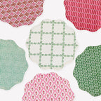 8 MOLLY MAHON FESTIVE PAPER PLATES