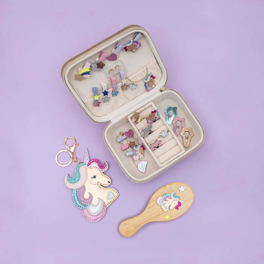 MAGICAL UNICORN HAIR BRUSH