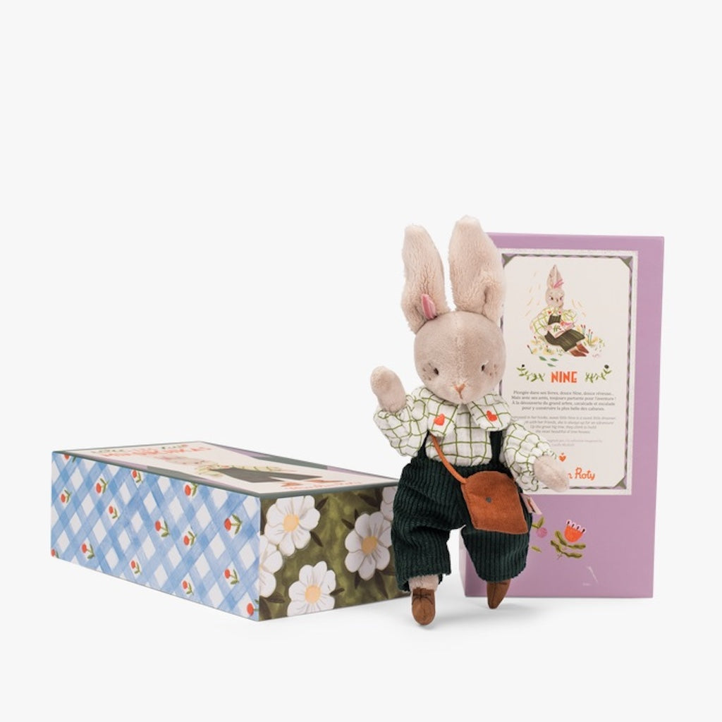 NINE THE RABBIT LES MINOUCHKAS