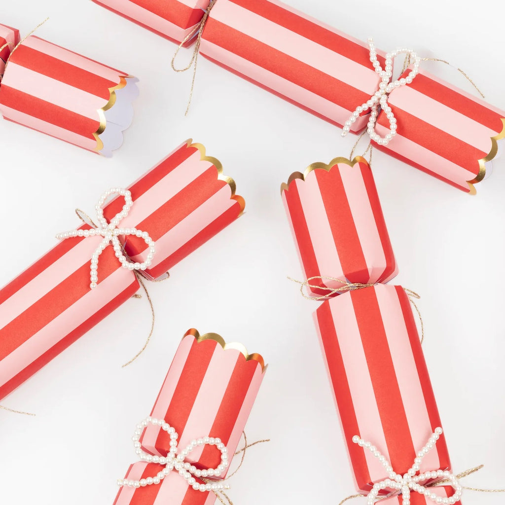 6 PEARL BOW CRACKERS
